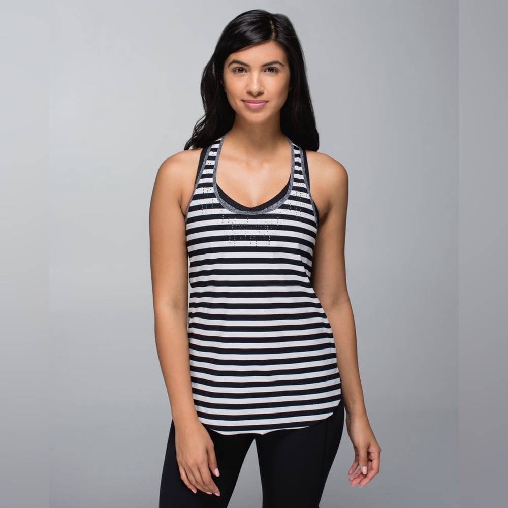 Lululemon Water Bound Singlet Racerback Striped Tank, fits like size 8/10.